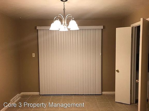 3rd image of 135 E Oak Cliff Ct APT 105