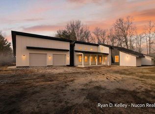 8411 Peninsula Dr W, Stanwood, MI