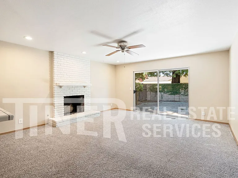 24 Grand Rio Cir — Photo 8