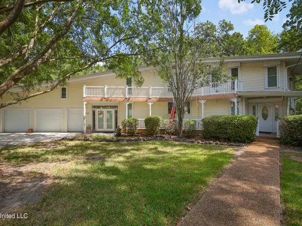 6518 Mauna Loa Ct, Diamondhead, MS 39525