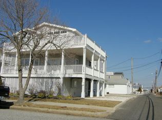 205 19th St, Ocean City, NJ 08226