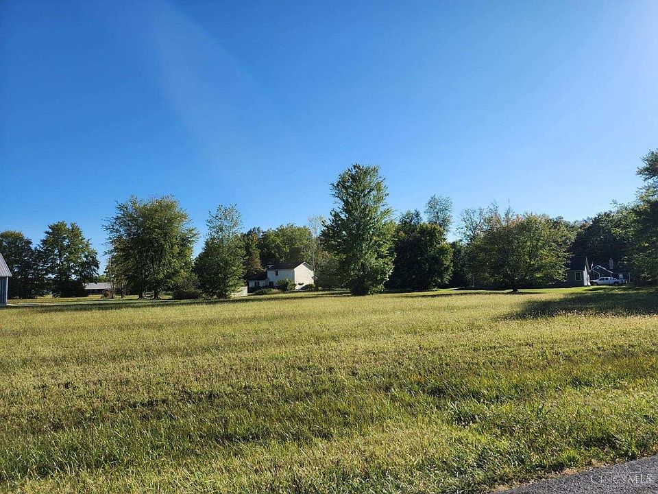 2nd image of 2220 Custer Dr