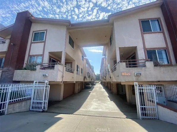 8744 Burnet Ave Unit 2, North Hills, CA 91343
