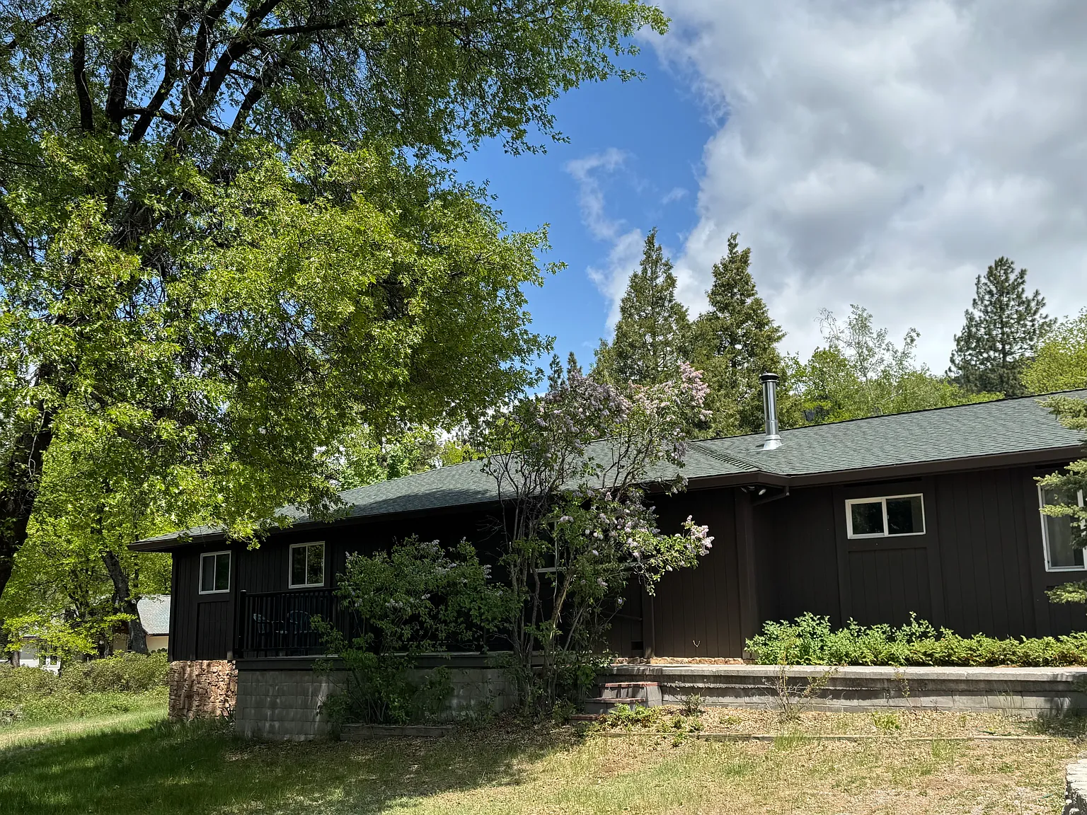 Shasta Way, Mount Shasta — Photo 1
