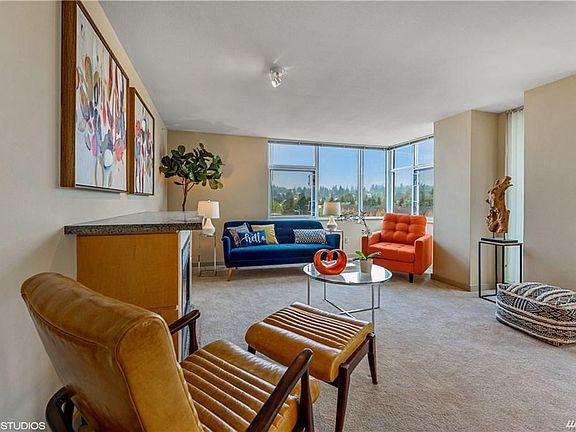 4th image of 1100 106th Ave NE APT 411