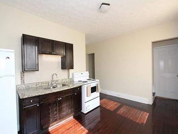 4th image of 2096 Ross Ave