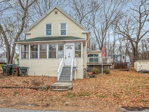 16 Russell St, Amesbury, MA 01913