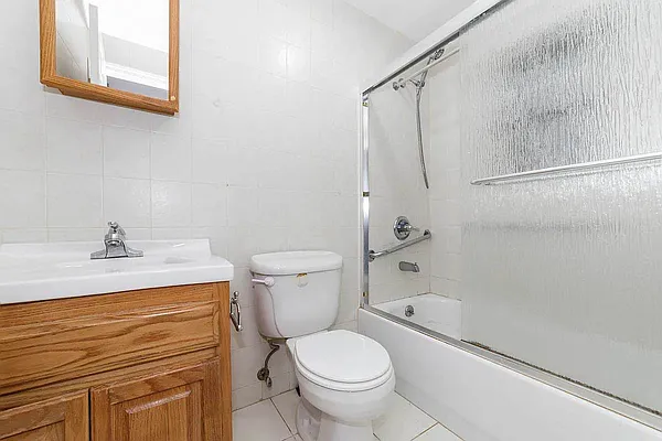 Rented by Vector New York, LLC | media 8