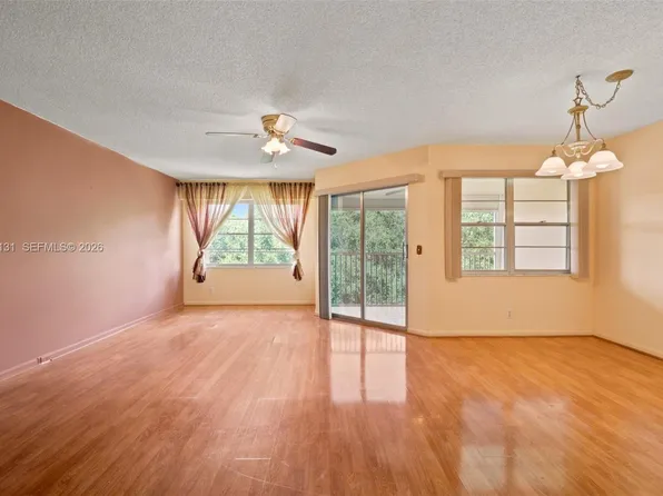 500 SW 130th Ter APT 403A, Pembroke Pines, FL 33027