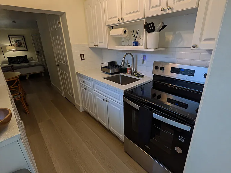 1655 SW 23rd Ave #1 — Photo 6