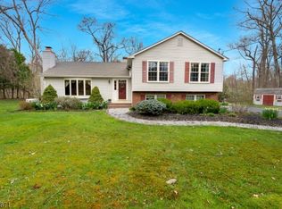 84 Fairview Rd, Frenchtown, NJ 08825