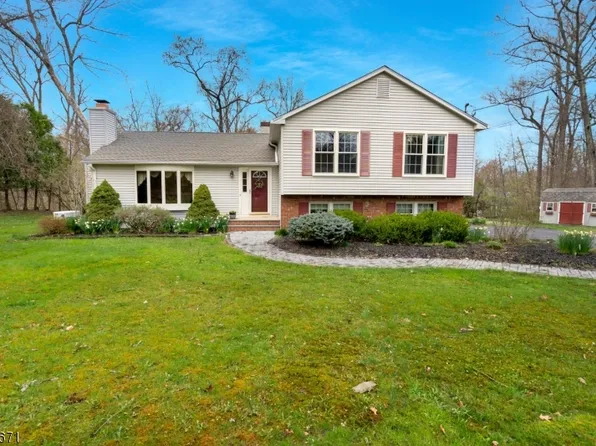 84 Fairview Road, Kingwood Twp., NJ 08825