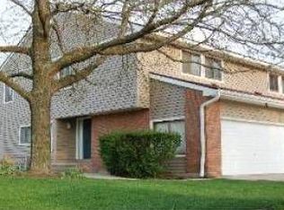 1099 Hidden Lake Dr, Buffalo Grove, IL