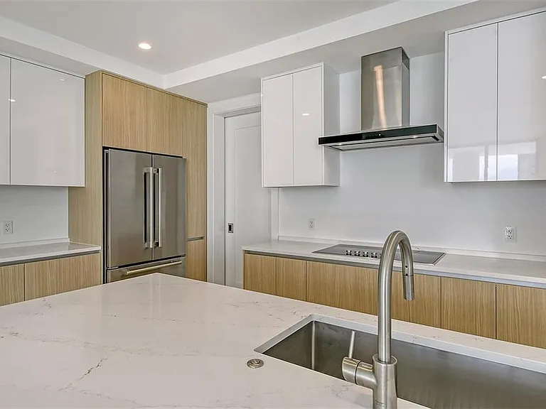 301 Quay Cmns #1011 — Photo 20
