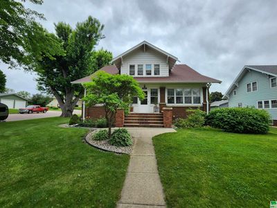 802 6th Ave, Alton, IA, 51003