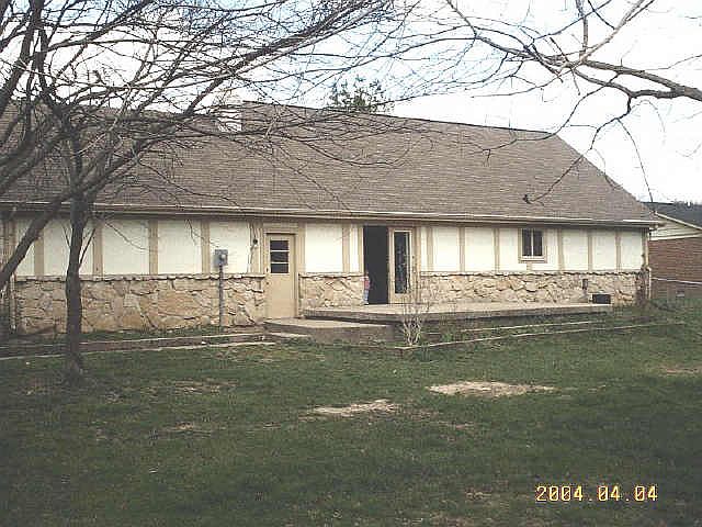 2nd image of 511 Pioneer Dr