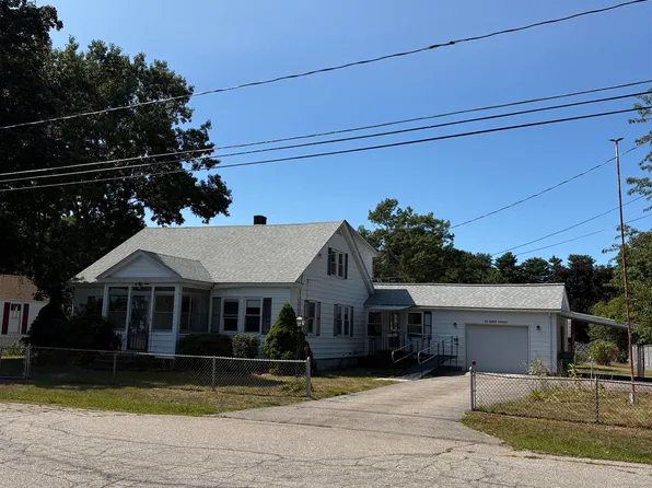 44 Dewey Street, Rochester, NH 03867