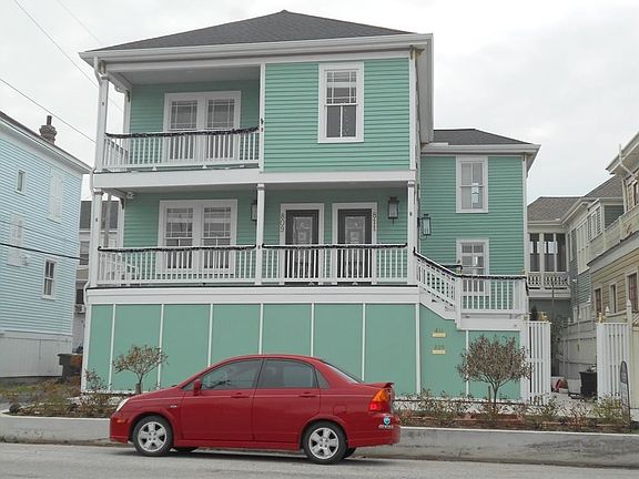 3rd image of 811 17th St