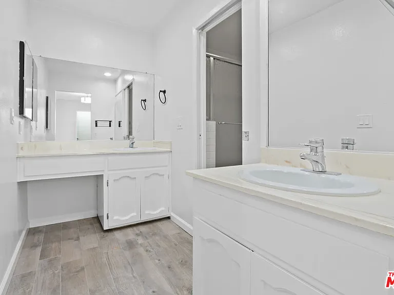 11064 La Grange Ave #4 — Photo 20
