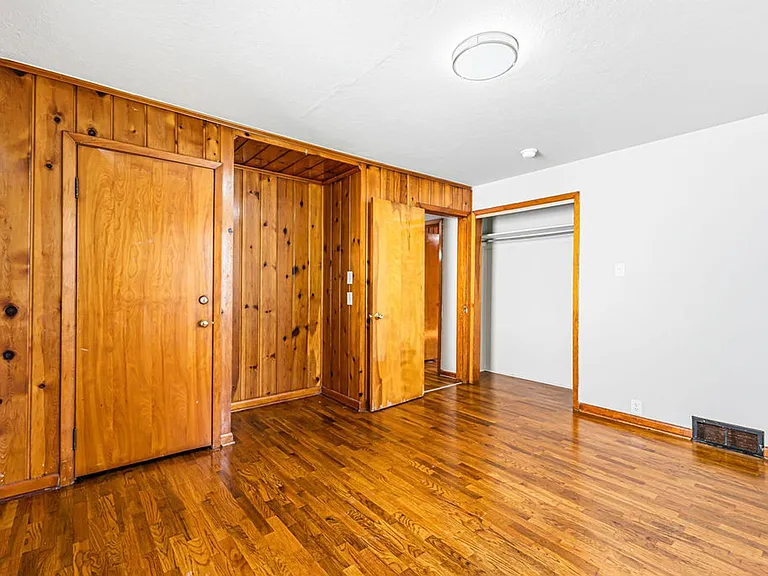2510 Sylvanie St — Photo 18