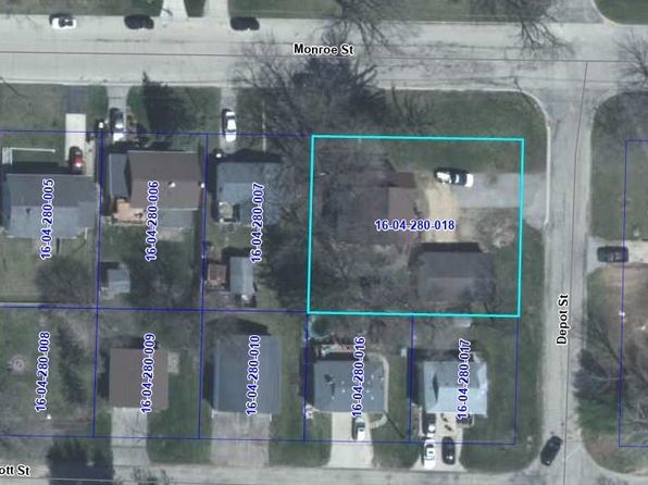 803 Monroe St, Oregon, IL 61061