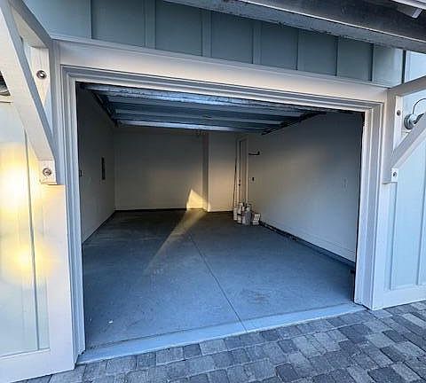 2nd image of 30 Lighthouse Pointe Blvd