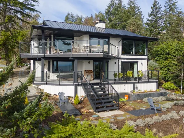 3483 Schooner Rd, Nanaimo, BC V9P 9H9