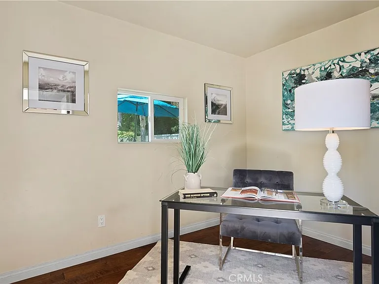 15014 Valleyheart Dr — Photo 38
