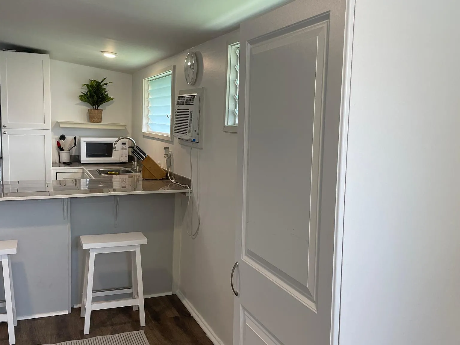 280 N Kainalu Dr — Photo 3
