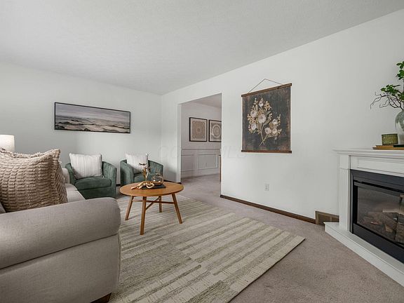 4th image of 1870 Hickory Hill Dr