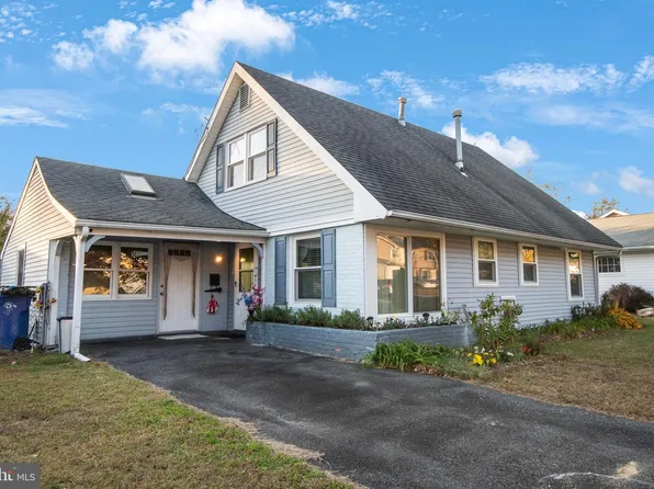 218 Somerset Dr, Willingboro, NJ 08046