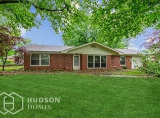 1009 Blue Ridge Dr, Belleville, IL 62223