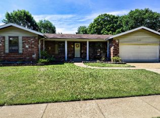 2728 Queen Bee Ln, Saint Louis, MO