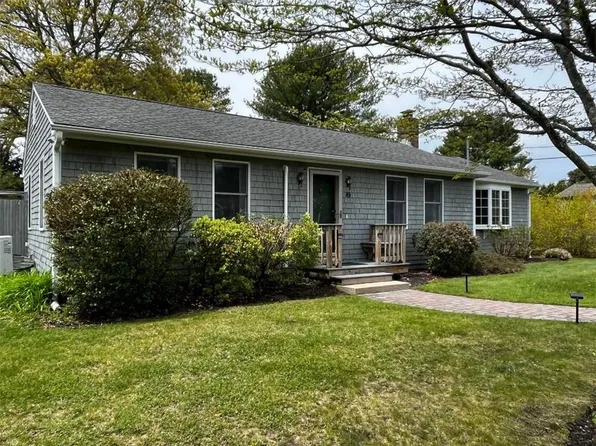 49 Auburn Rd, South Kingstown, RI 02879