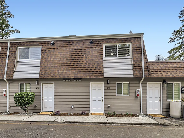 Evergreen Townhomes — Photo 51