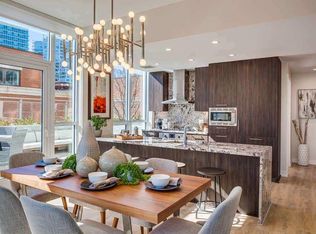 817 N Cleveland Ave #1107, Chicago, IL 60610