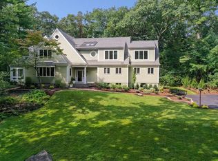 15 Wood Ridge Cir, Weston, MA 02493