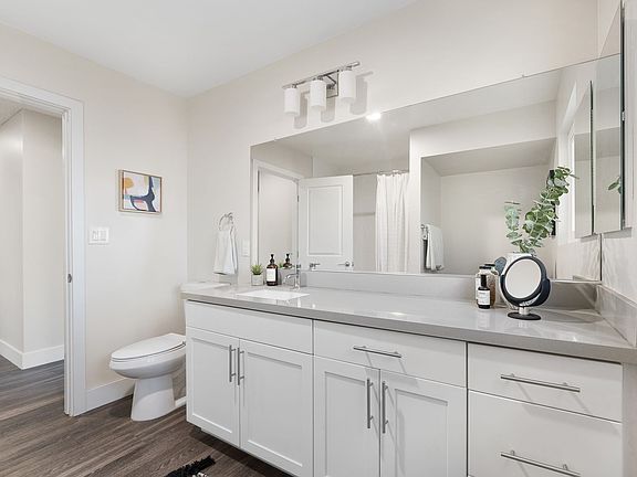 4th image of 425 Coronado Ave APT 304