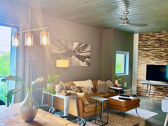 balcony to the L overlooking Ponce City Market and City WInery