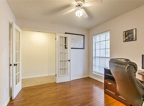 5th image of 2203 Larston Ln