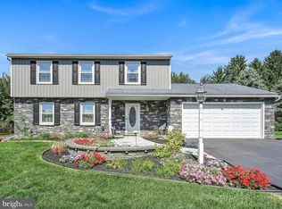 405 Longmeadow Rd, Lancaster, PA 17601