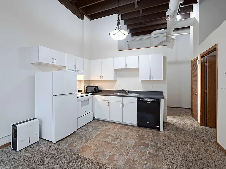 1213 Jackson St — Photo 11