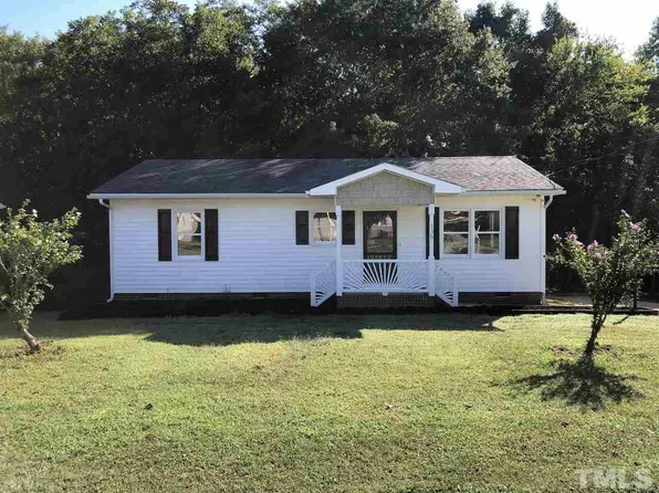 136 Hillcrest Cir, Clayton, NC 27520