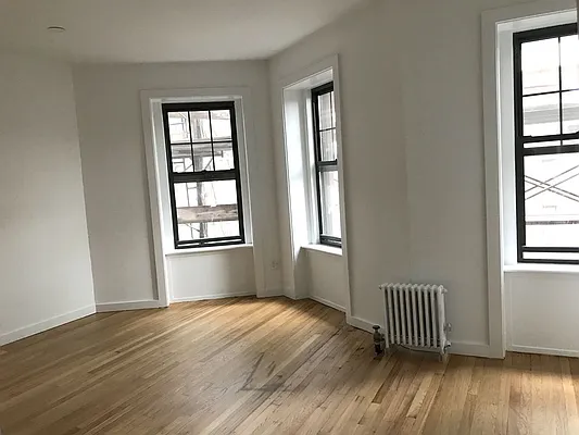 Rented by Dwell Residential Inc | media 10