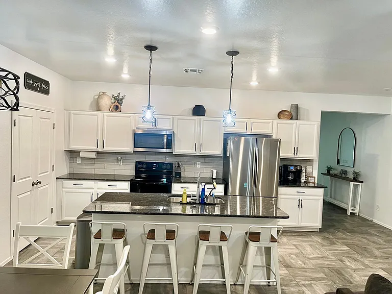 16592 W Jenan Dr — Photo 35