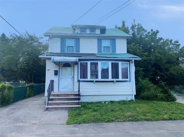 1 Lewis Place, Lynbrook, NY 11563