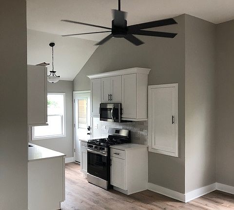 2nd image of 136 E Liberty St #2