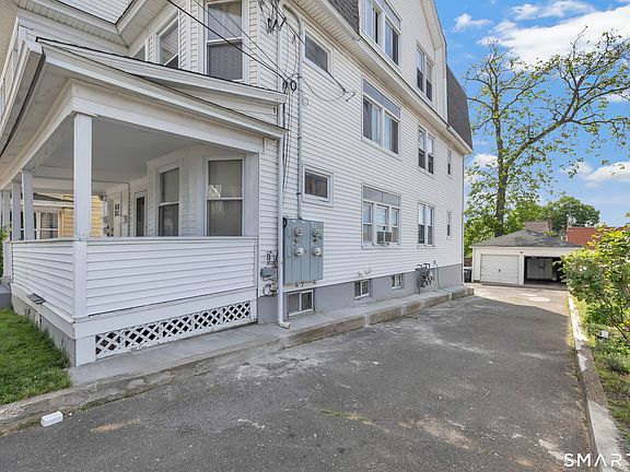 3rd image of 103-107 Charron Street