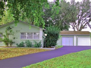 7216 Pine Bluff Dr, Lake Worth, FL 33467