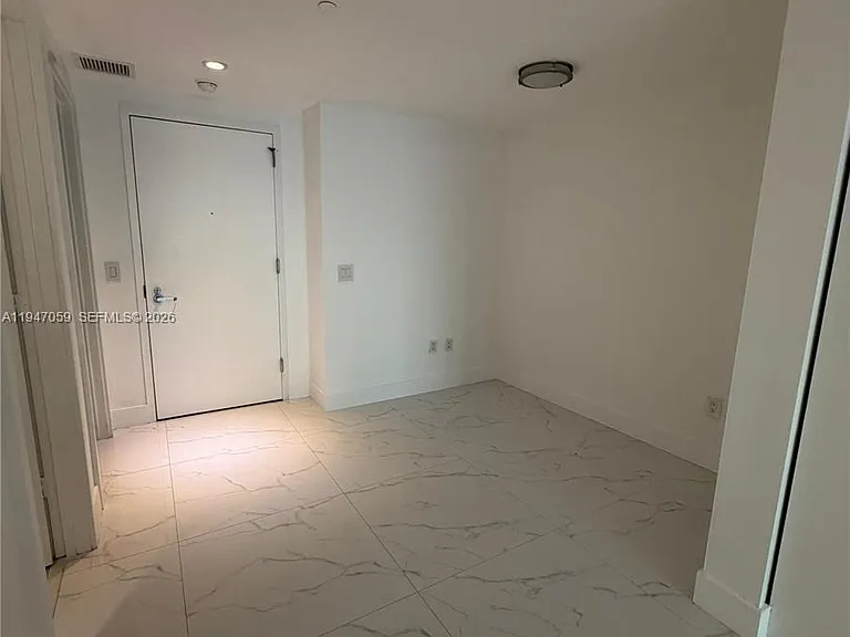 650 NE 32nd St #4406 — Photo 11